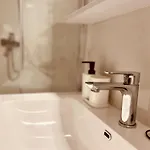 Rovci 2 *