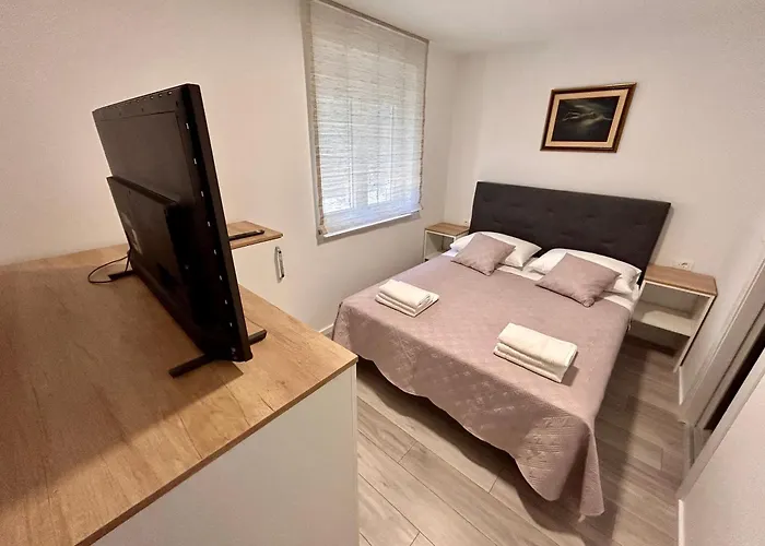 Rovci 2 Apartman *