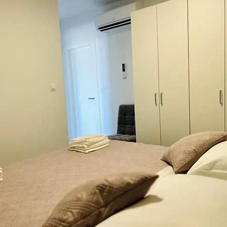 Rovci 2 Apartman *