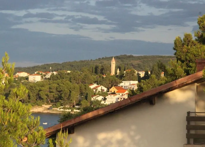 Rovci 2 סלאטינה