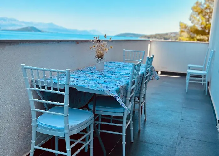 Rovci 2 סלאטינה